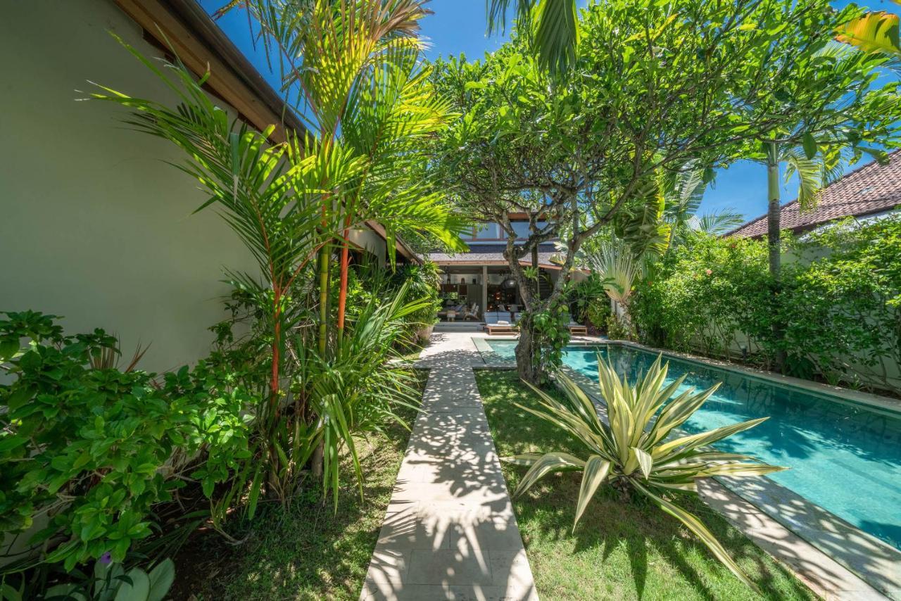 Teman - Luxury 4br In - Huge Pool Villa *