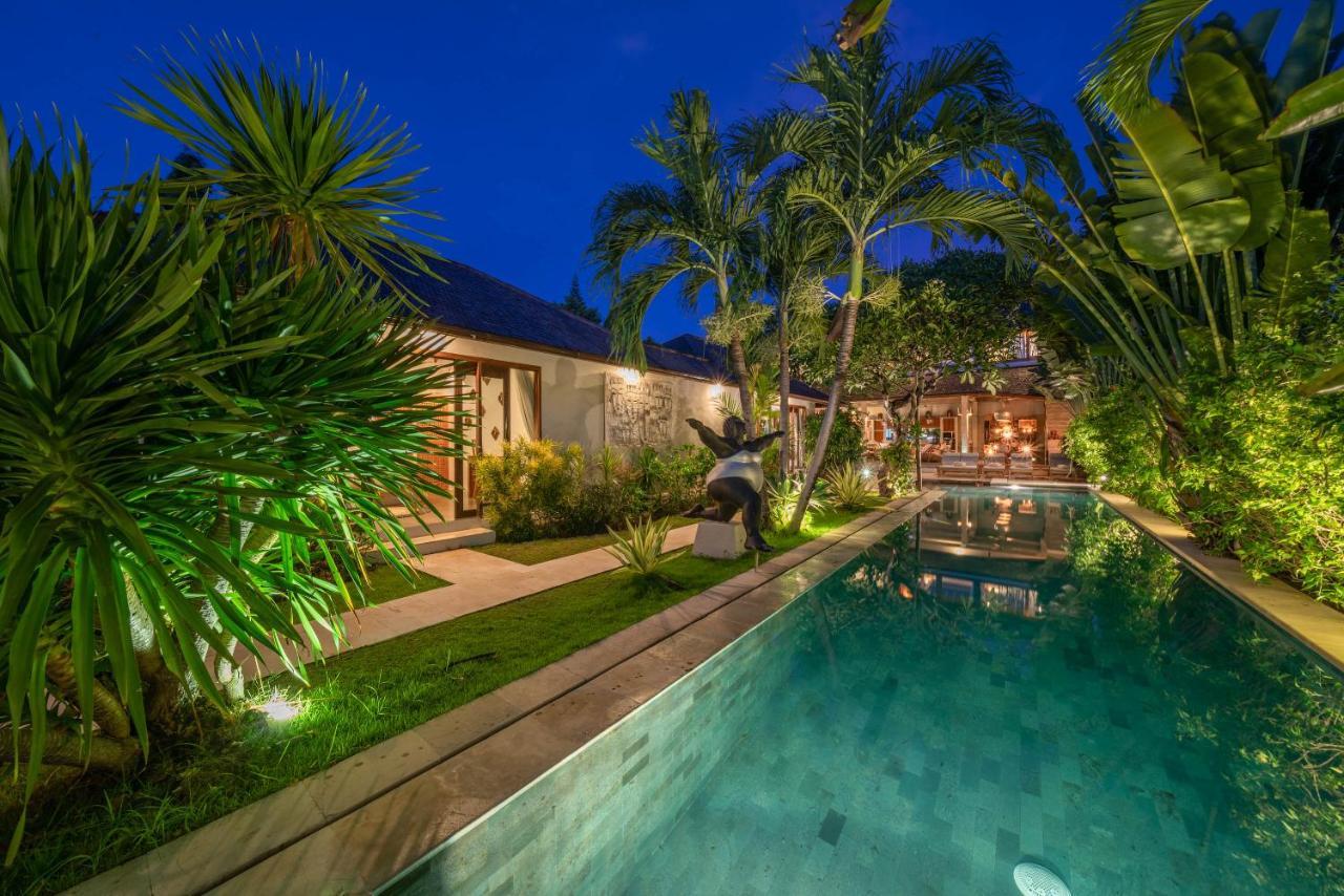 Teman - Luxury 4br In - Huge Pool Villa Seminyak (Bali)