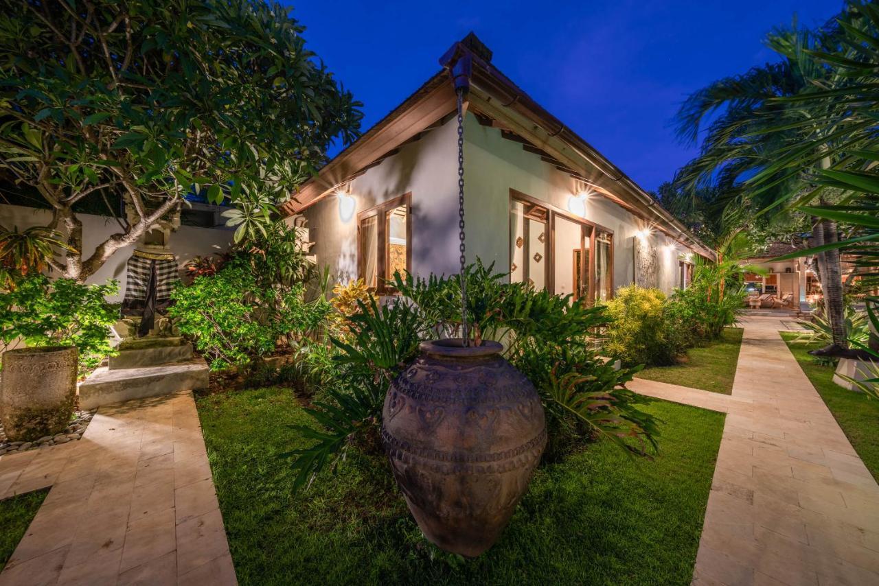 Teman - Luxury 4br In - Huge Pool Villa *