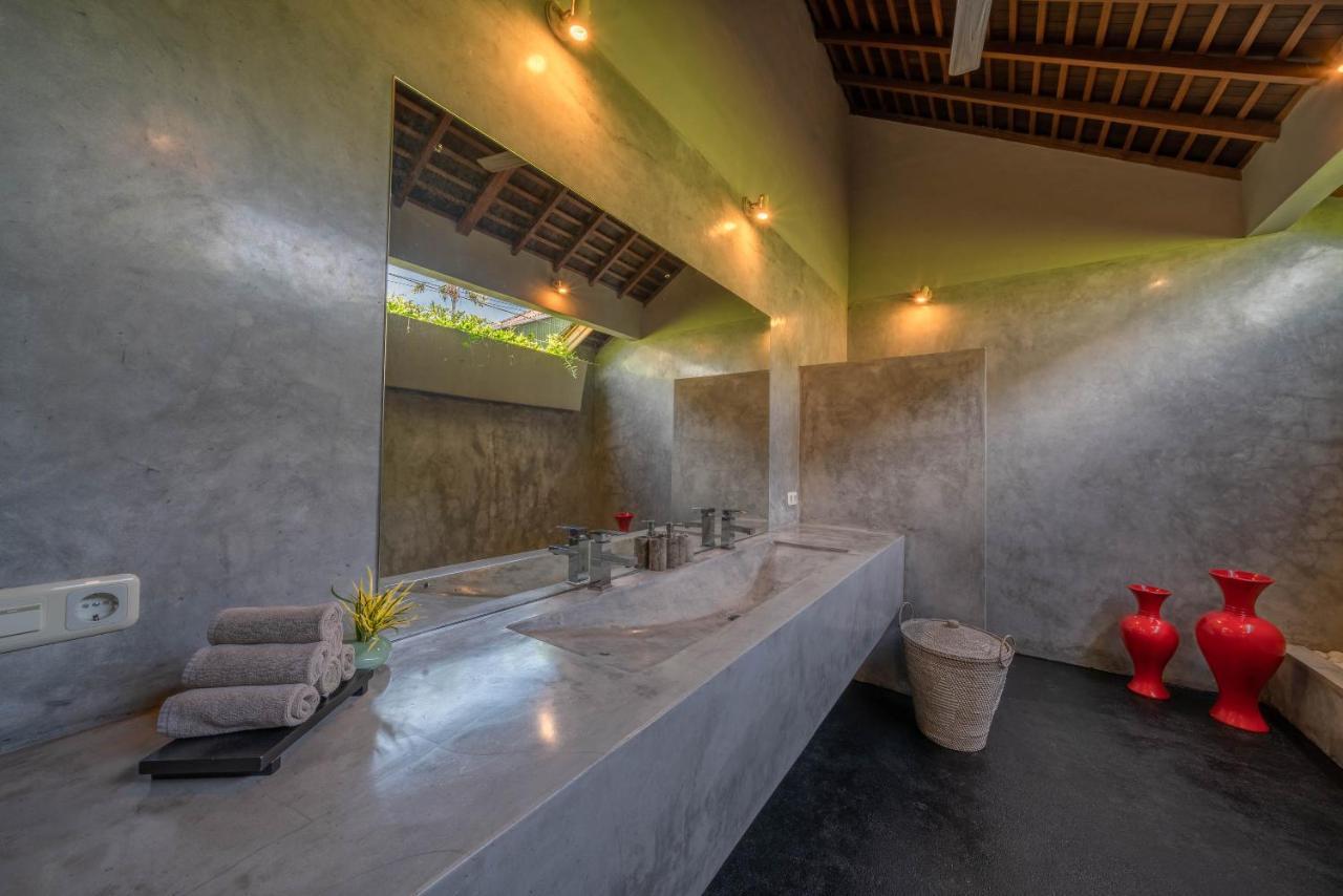 Teman - Luxury 4br In - Huge Pool Villa *